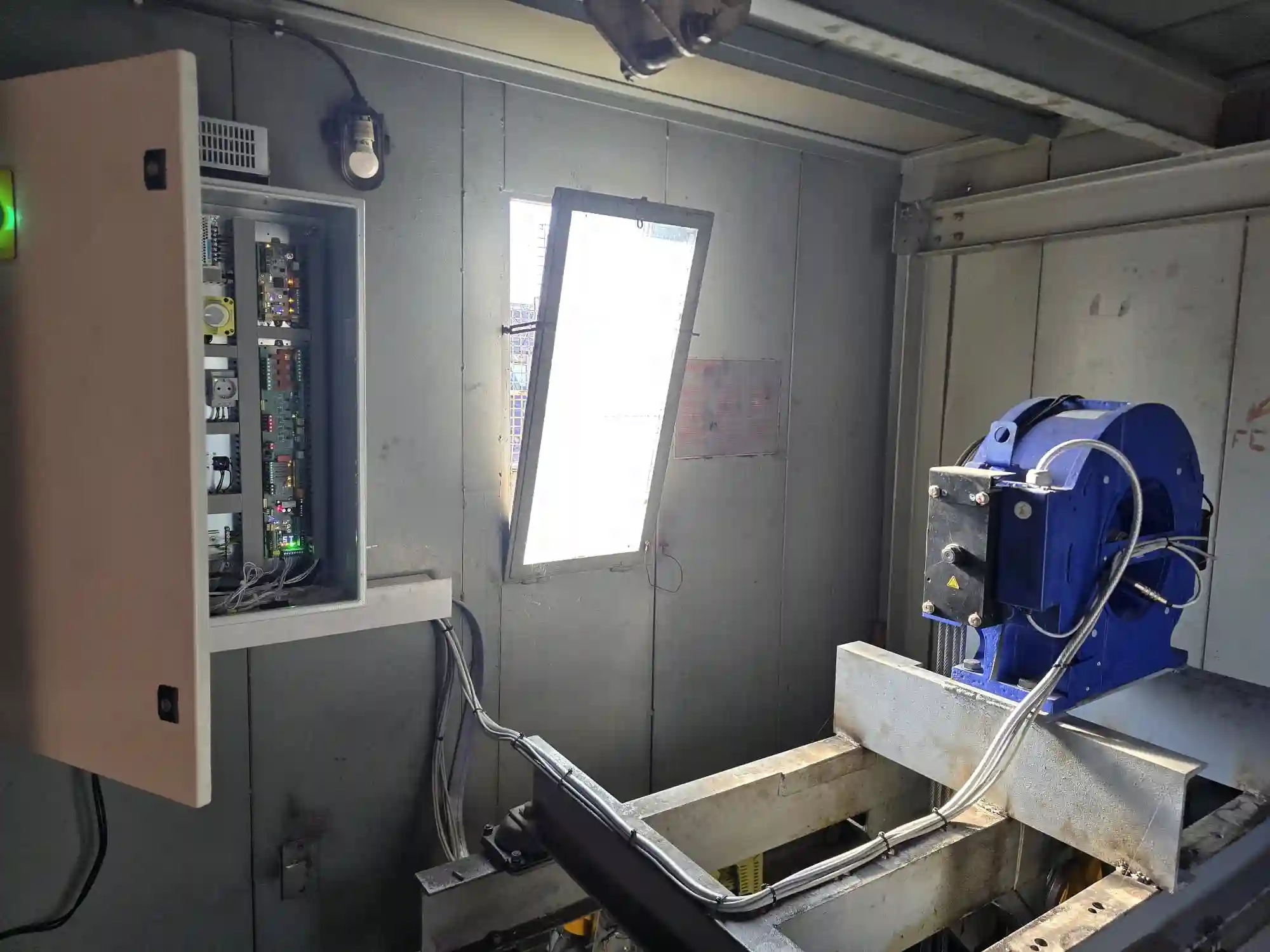 expertlift-budapest-ulloi-ut-lift-felujita-uj-lift.webp
