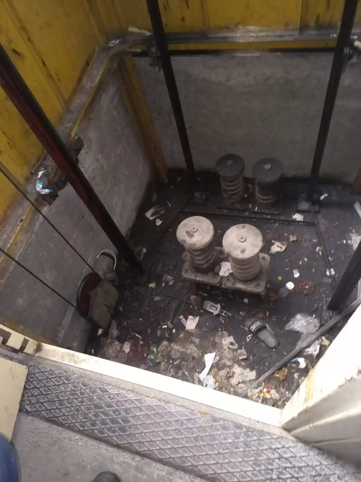 expertlift-budapest-ulloi-ut-lift-felujitas-3-1.webp