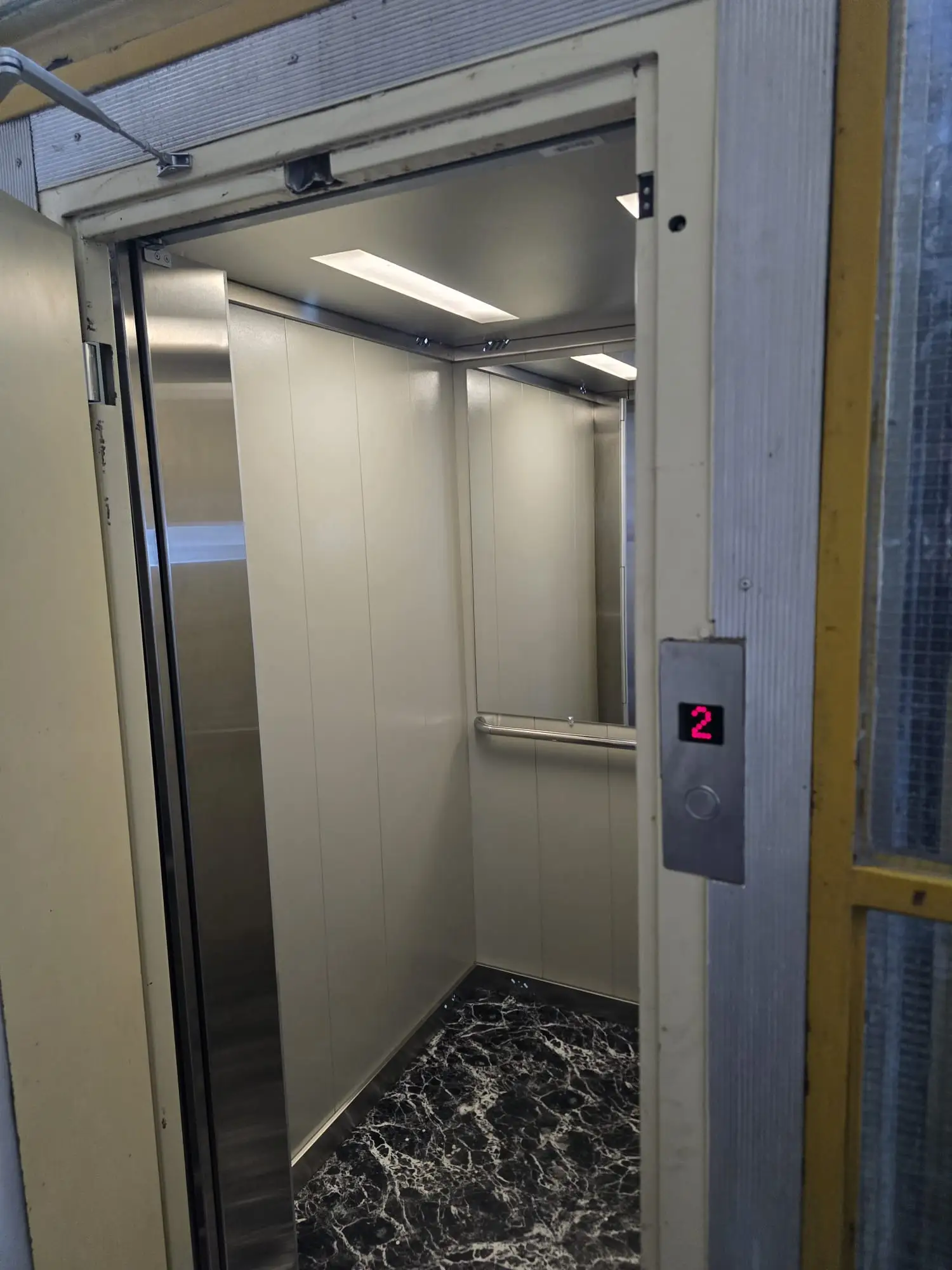 expertlift budapest ulloi ut lift felujitas uj lift 3
